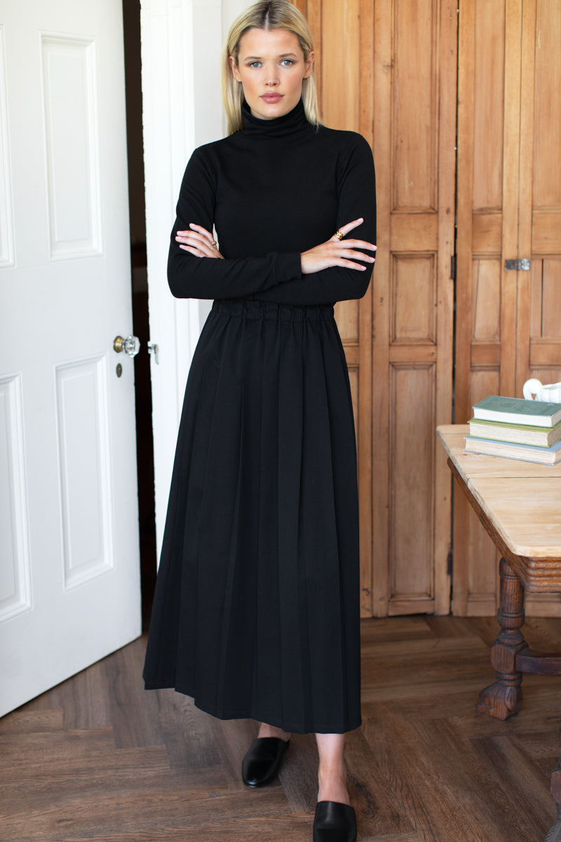 Soft Pleated Maxi Skirt - Black Swan