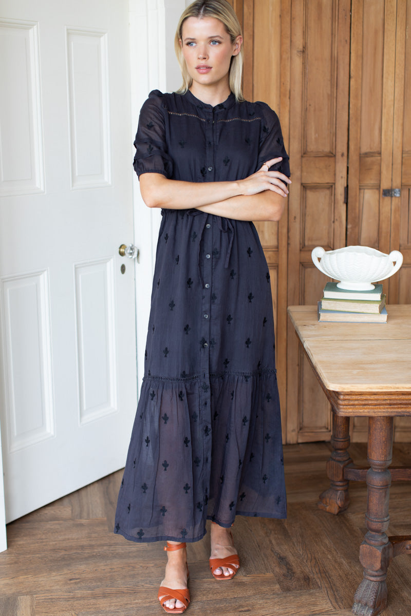 Lucy 4 Short Sleeve Dress - Embroidered Clover Midnight