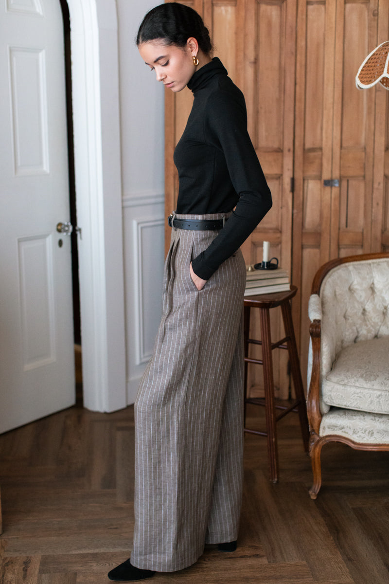 Atelier Pleated Pant 2 - Chamoisee Pinstripe Linen