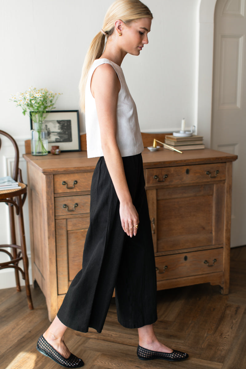 Frankie Walking Flat - Jet Black