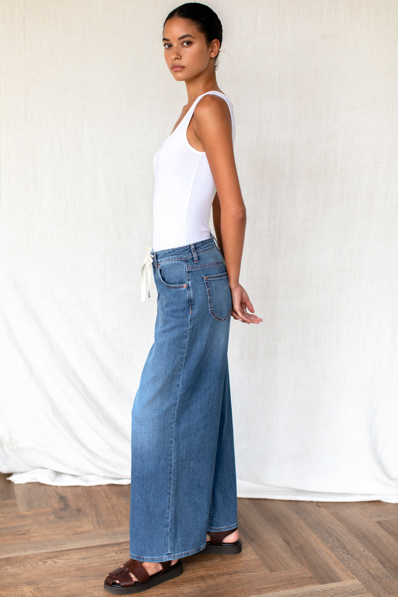 Super Wide Leg - Medium Light Wash