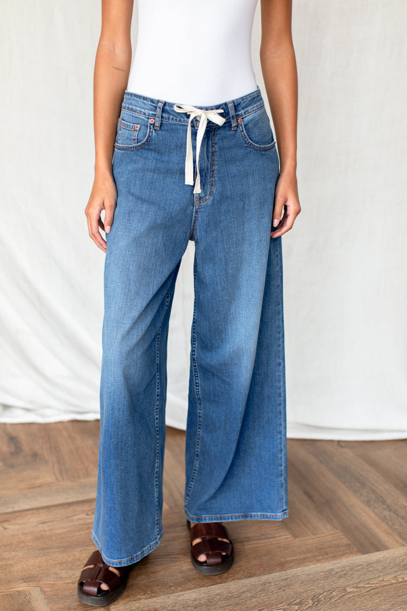 Super Wide Leg - Medium Light Wash