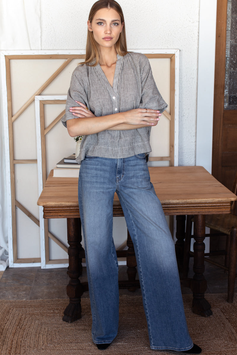 Artist Buttondown - Charcoal Stripe