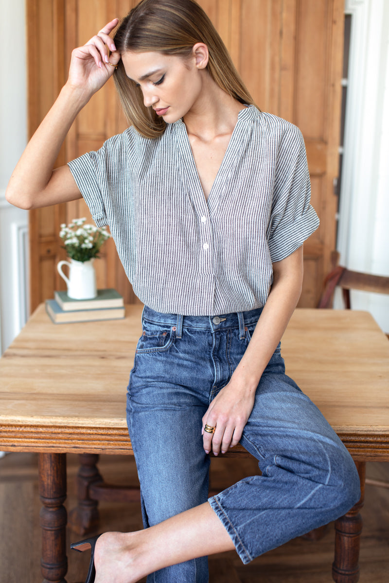 Artist Buttondown - Charcoal Stripe
