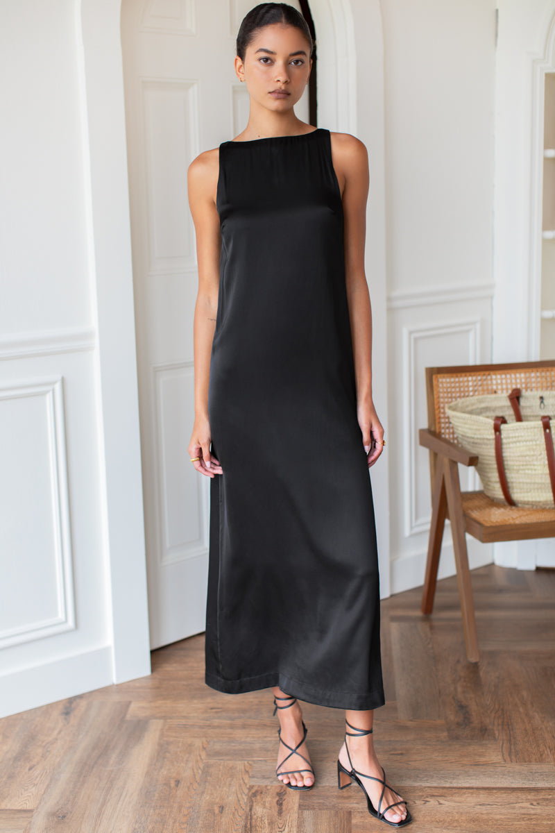 Cut In Shift Maxi Dress - Black