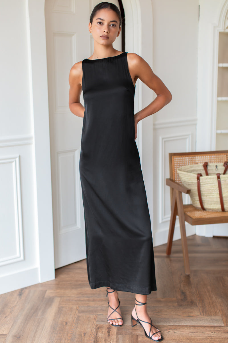 Cut In Shift Maxi Dress - Black