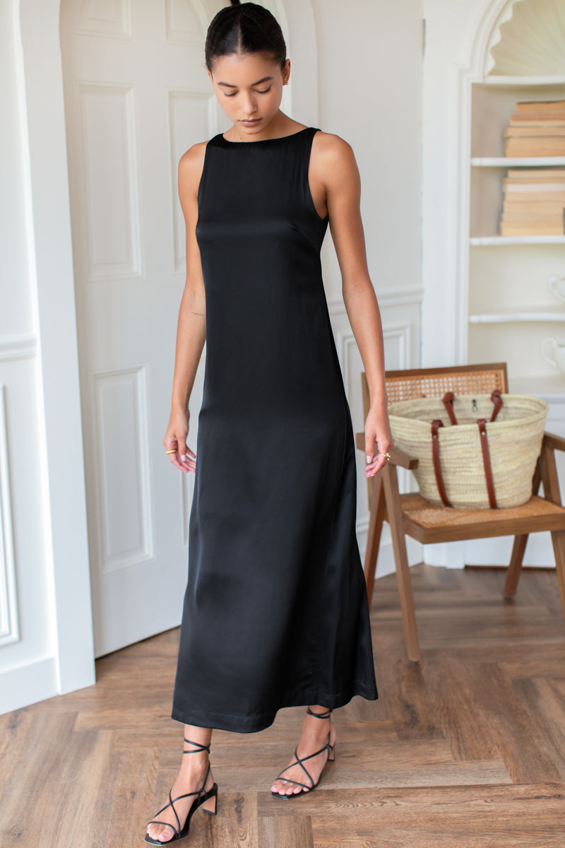 Cut In Shift Maxi Dress - Black