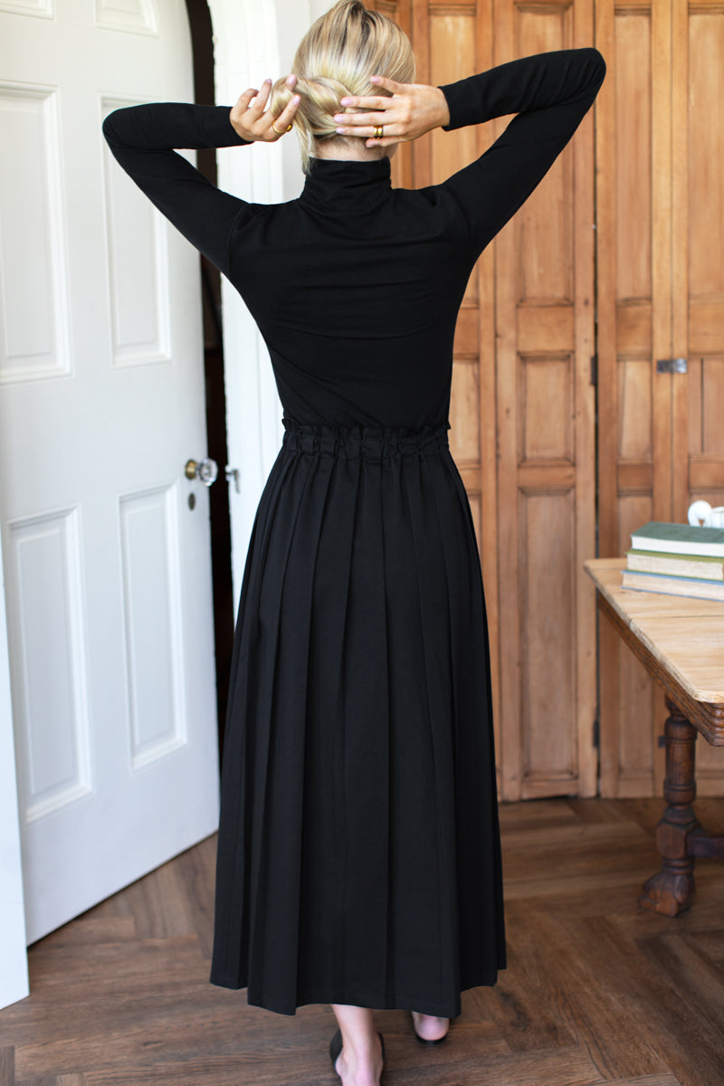 Soft Pleated Maxi Skirt - Black Swan