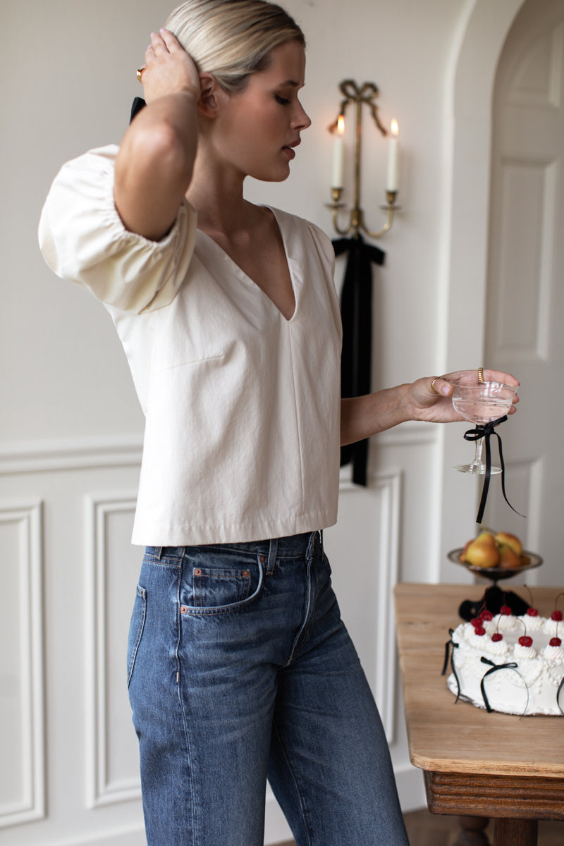 V Top - White Swan