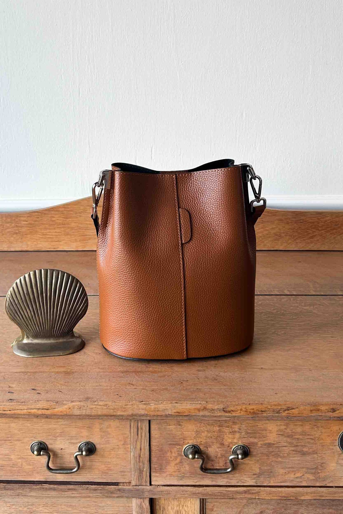 Italian Bucket Bag - Camel