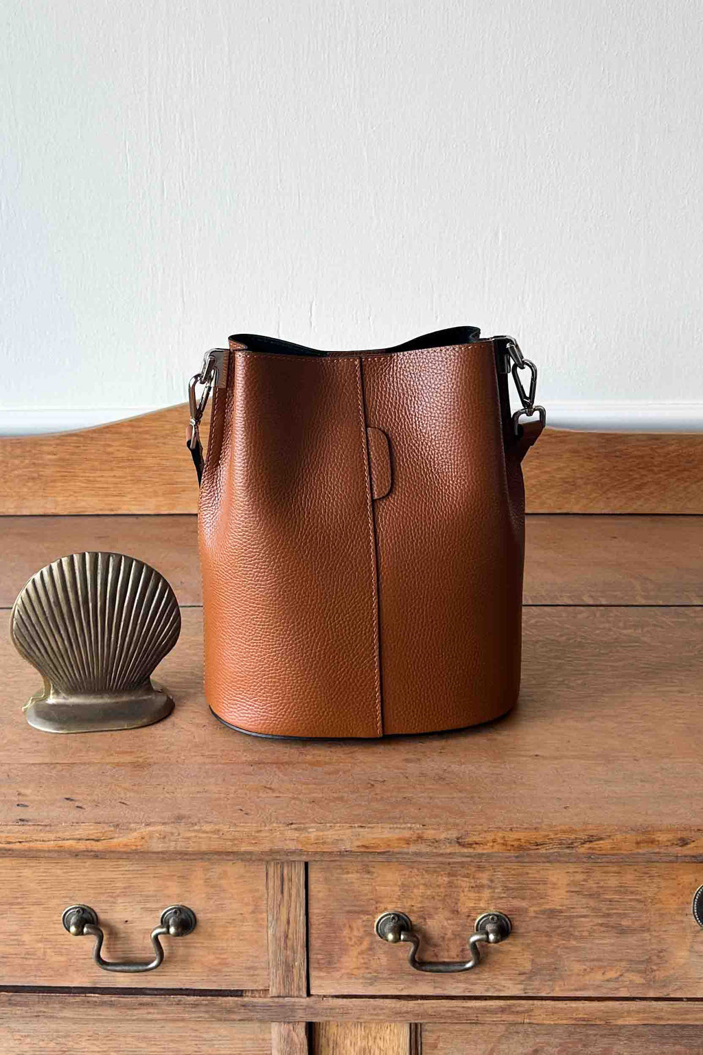 Italian Bucket Bag - Camel