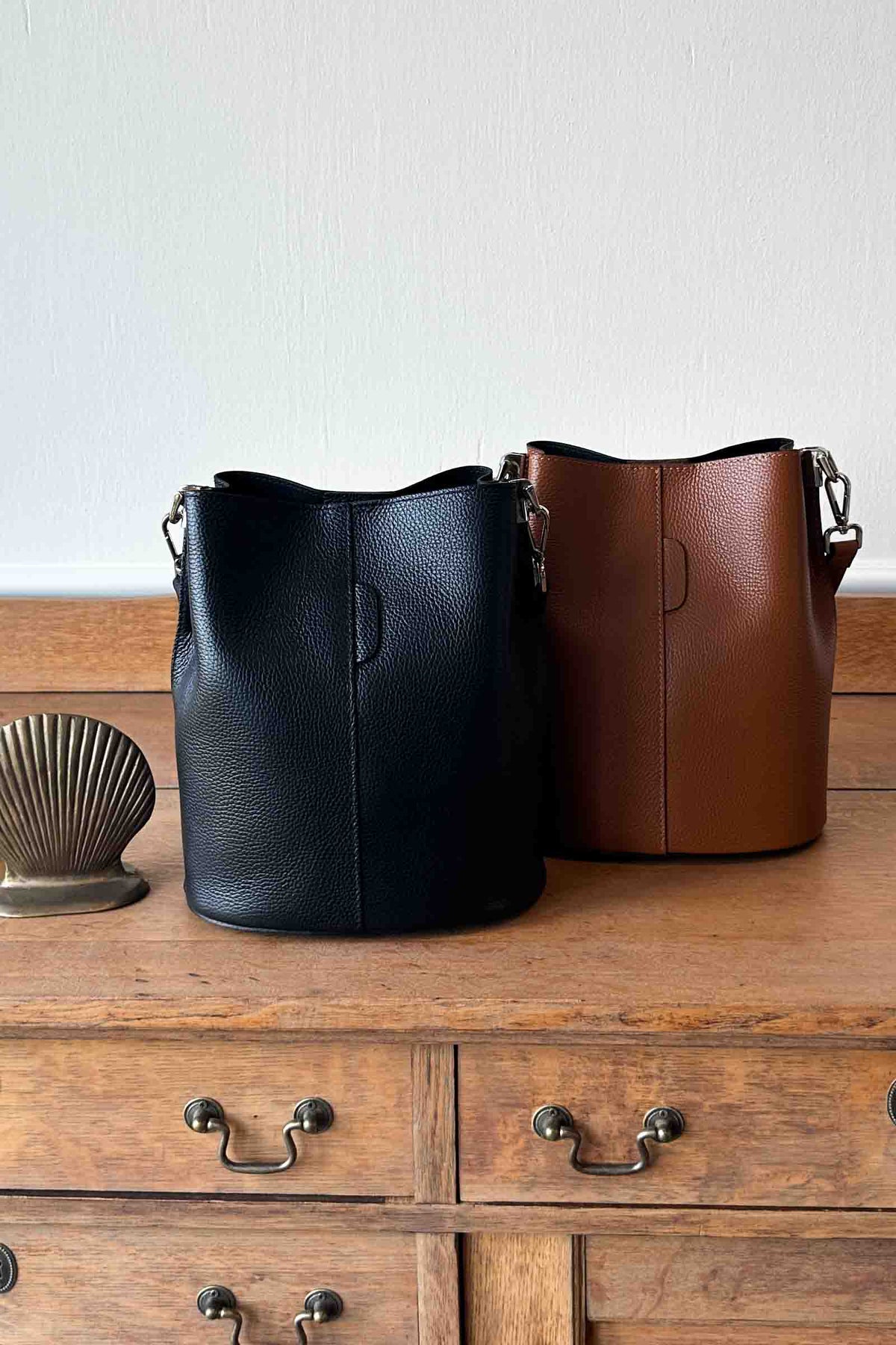 Italian Bucket Bag - Black