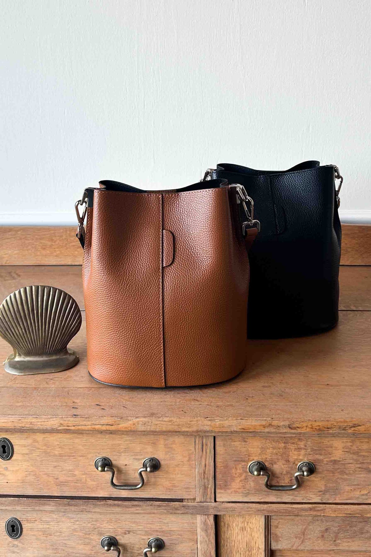 Italian Bucket Bag - Black